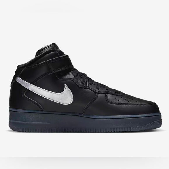 107. Nike Air Force 1 Shoes Mid ‘07 Premium - Picture 3 of 5